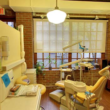 Comfortable dental treatment room